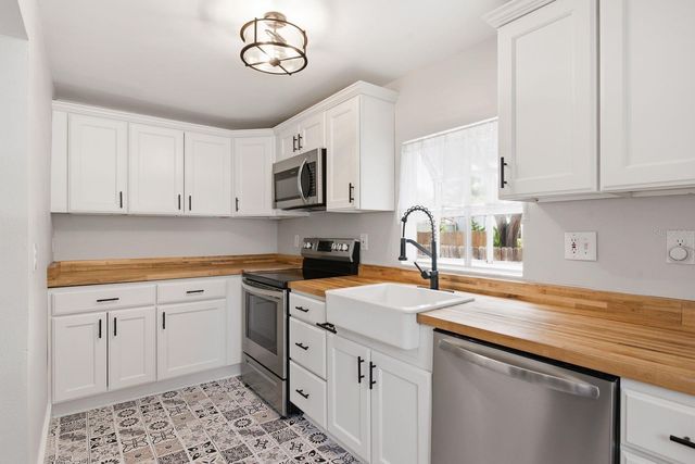 7201 5TH AVENUE N, St Petersburg, FL 33701