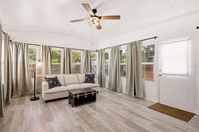 7201 5TH AVENUE N, St Petersburg, FL 33701