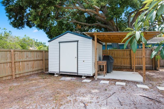 7201 5TH AVENUE N, St Petersburg, FL 33701