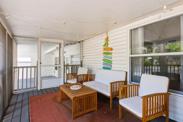 7201 5TH AVENUE N, St Petersburg, FL 33701