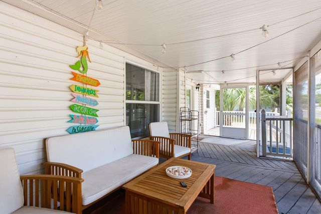 7201 5TH AVENUE N, St Petersburg, FL 33701