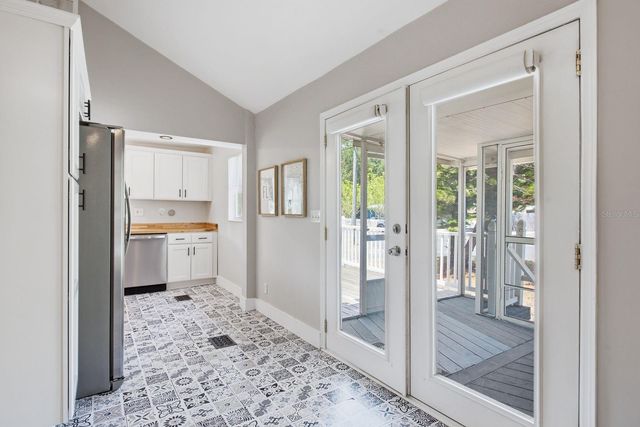 7201 5TH AVENUE N, St Petersburg, FL 33701