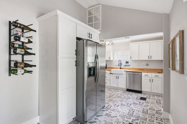 7201 5TH AVENUE N, St Petersburg, FL 33701