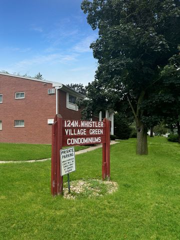 124 N Whistler Avenue B8, Freeport, IL 61032