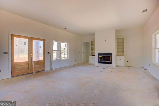 108 Woodcrest Drive, Jackson, GA 30233