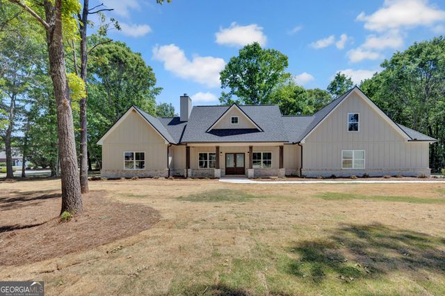 108 Woodcrest Drive, Jackson, GA 30233