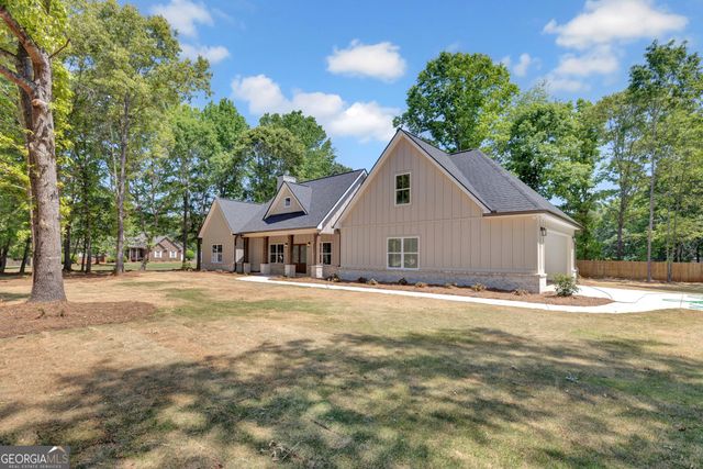 108 Woodcrest Drive, Jackson, GA 30233