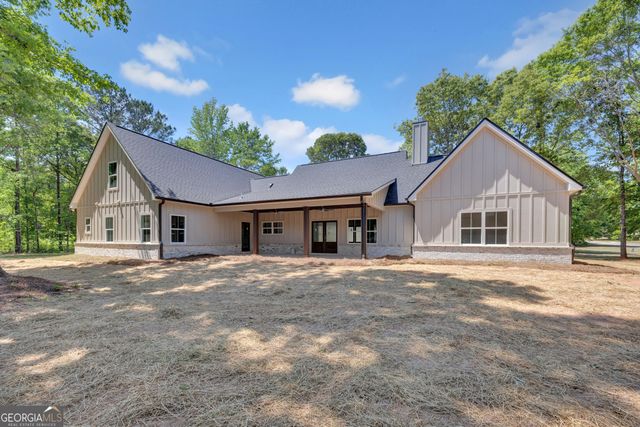 108 Woodcrest Drive, Jackson, GA 30233