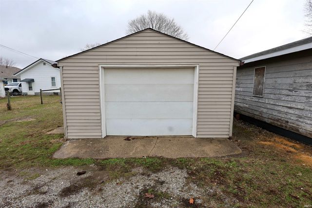 1455 E Ohio Street, Frankfort, IN 46041