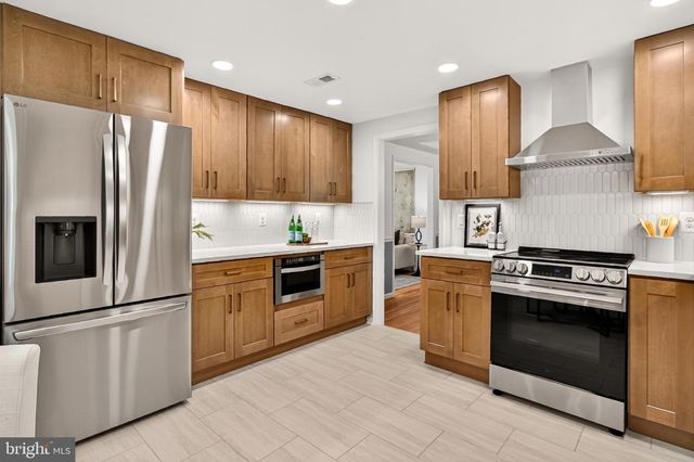 4018 ROBERTSON BLVD, Alexandria, VA 22309
