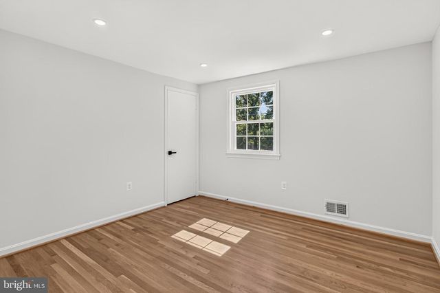 4018 ROBERTSON BLVD, Alexandria, VA 22309