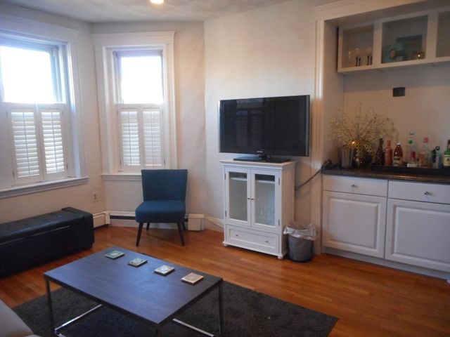 451 Park Drive 4-D, Boston, MA 02215
