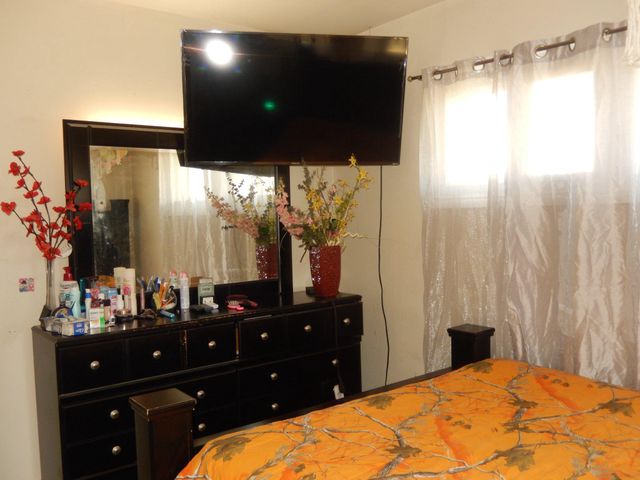 2503 LAUREL DR, Bristol, PA 19007