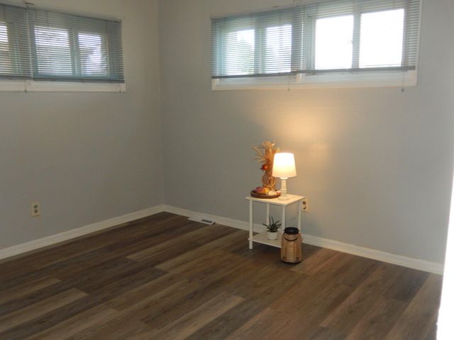 2503 LAUREL DR, Bristol, PA 19007