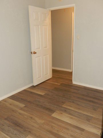 2503 LAUREL DR, Bristol, PA 19007