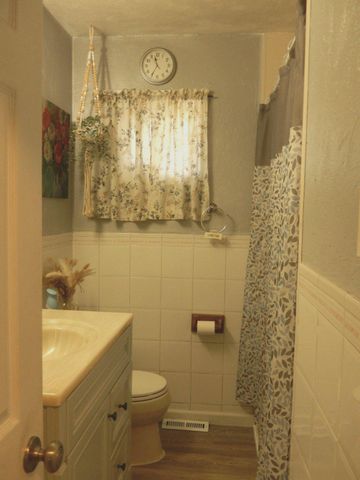 2503 LAUREL DR, Bristol, PA 19007
