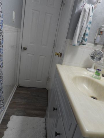 2503 LAUREL DR, Bristol, PA 19007