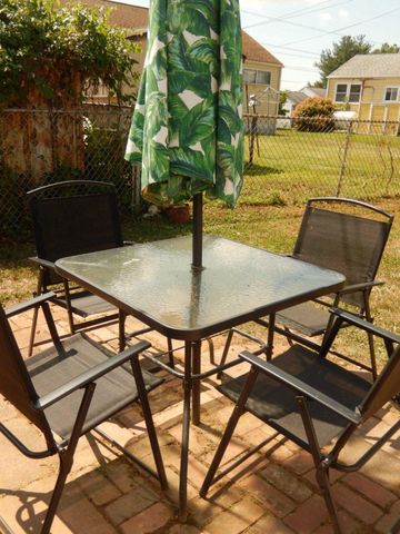 2503 LAUREL DR, Bristol, PA 19007