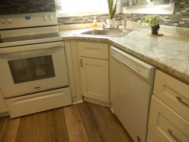 2503 LAUREL DR, Bristol, PA 19007