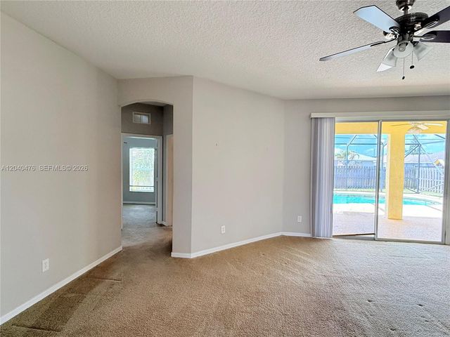 3762 SW Darby Ln, Port St. Lucie, FL 34953