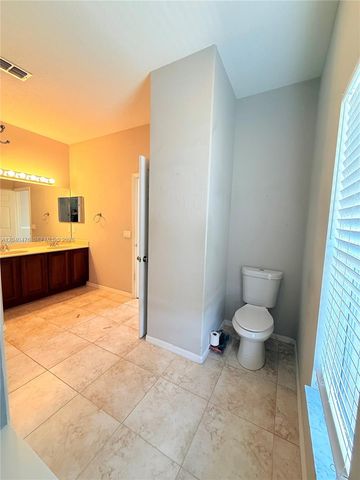 3762 SW Darby Ln, Port St. Lucie, FL 34953