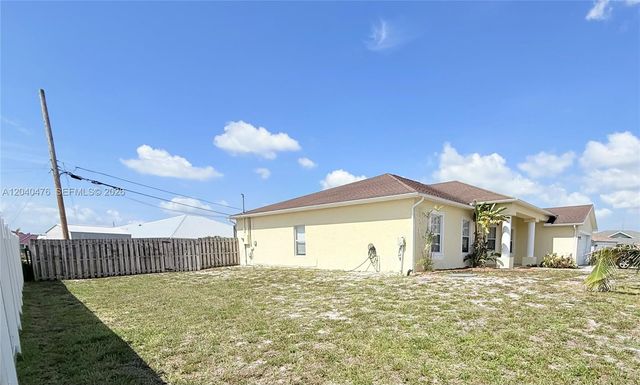 3762 SW Darby Ln, Port St. Lucie, FL 34953