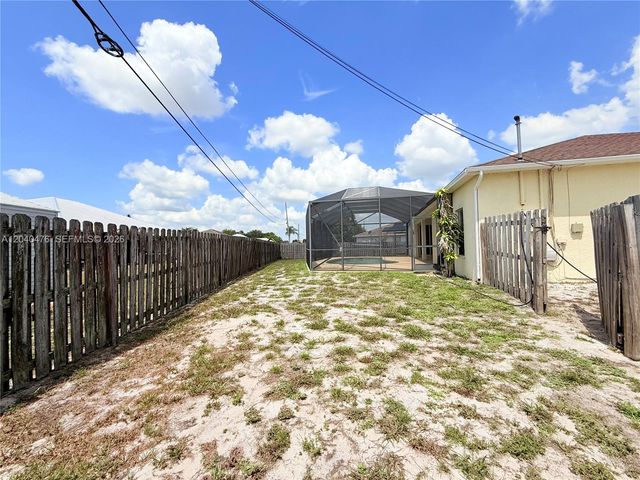 3762 SW Darby Ln, Port St. Lucie, FL 34953