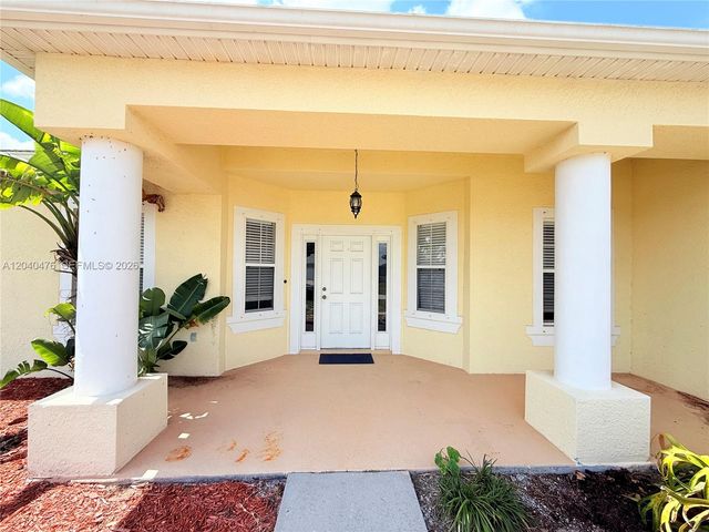3762 SW Darby Ln, Port St. Lucie, FL 34953