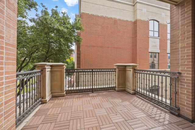 2299 Lone Star Drive 327, Sugar Land, TX 77479