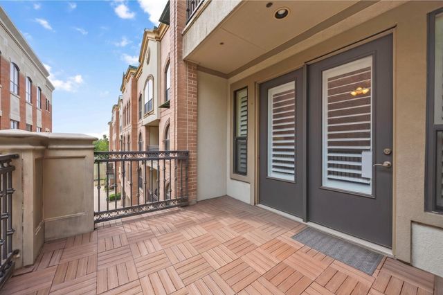 2299 Lone Star Drive 327, Sugar Land, TX 77479