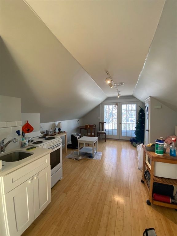16 Fairfield Street 3, Cambridge, MA 02140