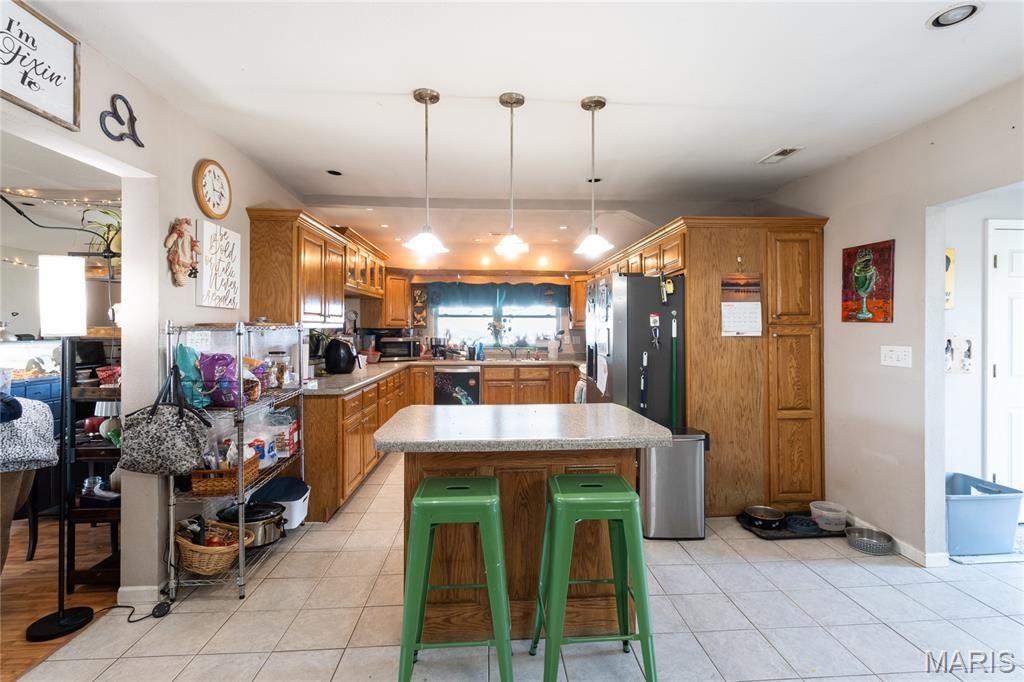 Image 11 of property listing at 18909 Highway 32, Licking, MO 65542