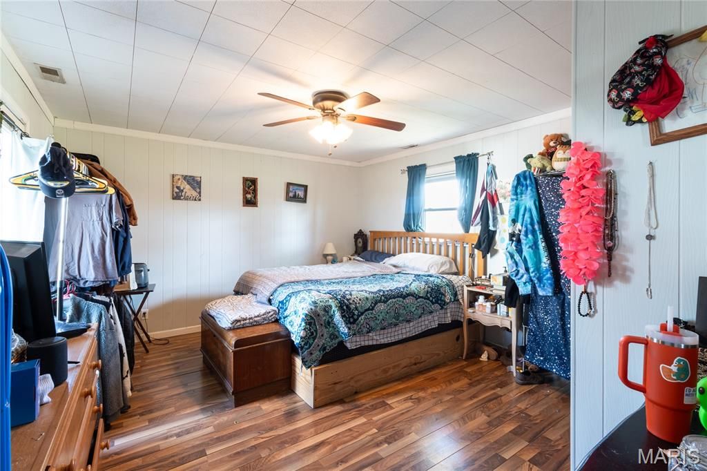 Image 15 of property listing at 18909 Highway 32, Licking, MO 65542