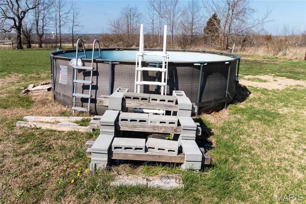 Image 31 of property listing at 18909 Highway 32, Licking, MO 65542