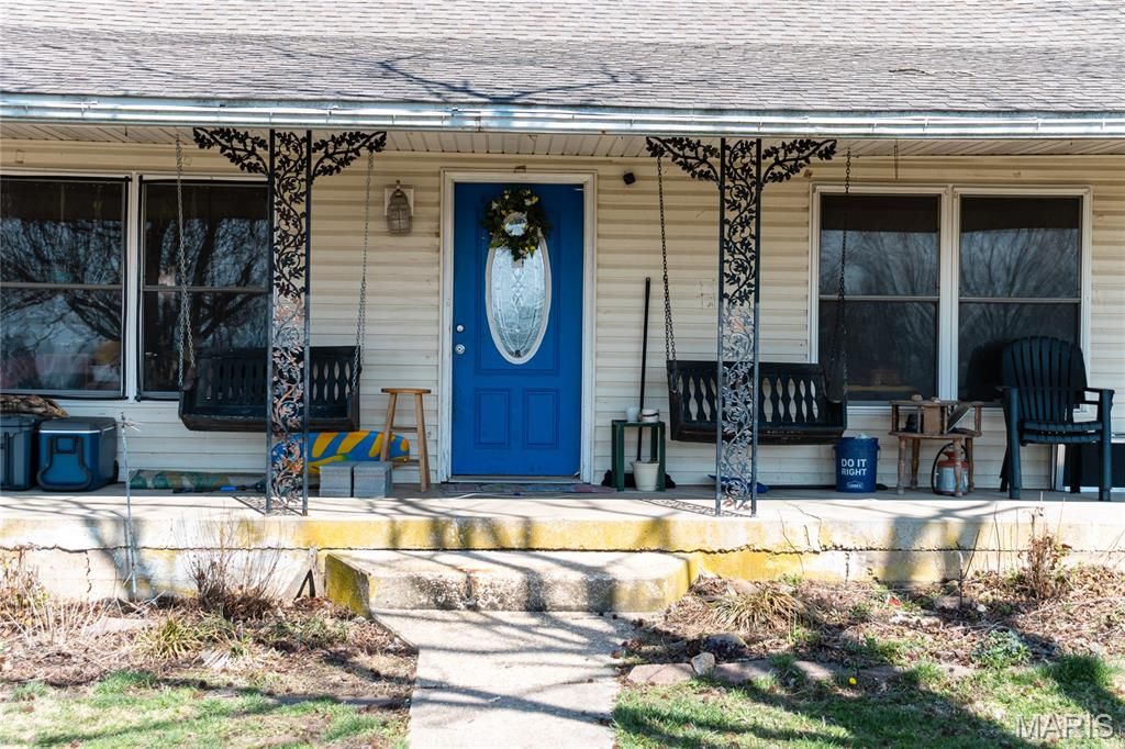 Image 38 of property listing at 18909 Highway 32, Licking, MO 65542
