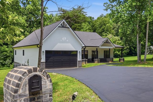 320 Christie Cir, Cookeville, TN 38501