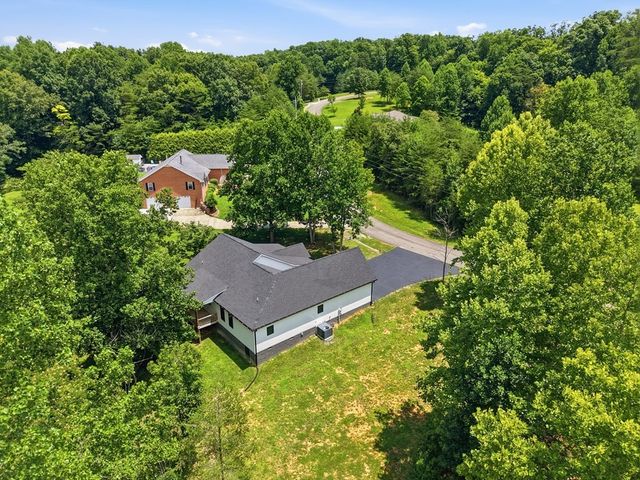 320 Christie Cir, Cookeville, TN 38501