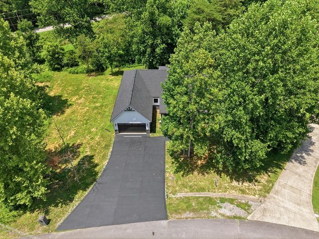 320 Christie Cir, Cookeville, TN 38501