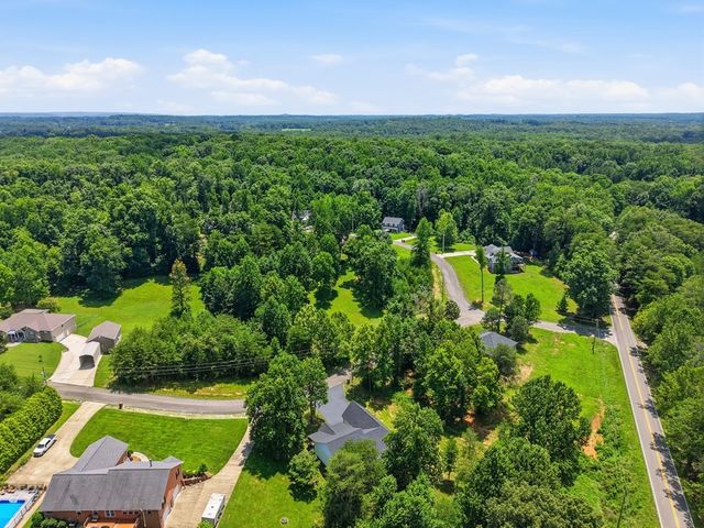 320 Christie Cir, Cookeville, TN 38501