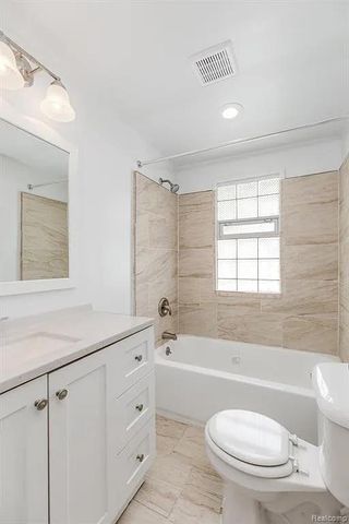 139 Draper Avenue 1, Waterford, MI 48328