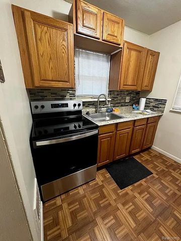 139 Draper Avenue 1, Waterford, MI 48328