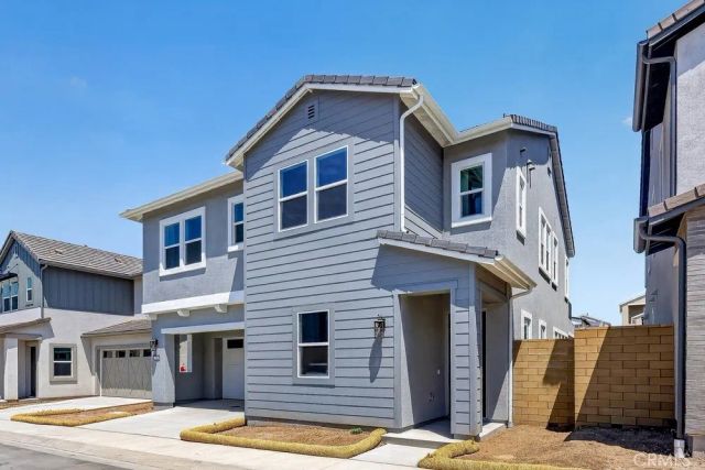 205 Briar Moon, Irvine, CA 92618
