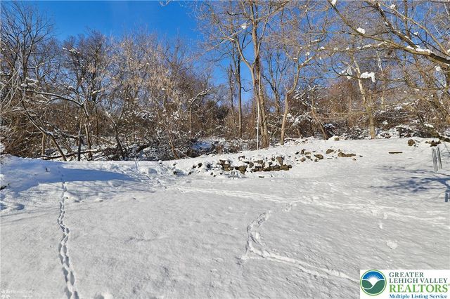 213 Spring Street, Easton, PA 18042