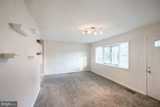 2435 DUNBAR RD, York, PA 17408