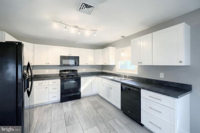 2435 DUNBAR RD, York, PA 17408