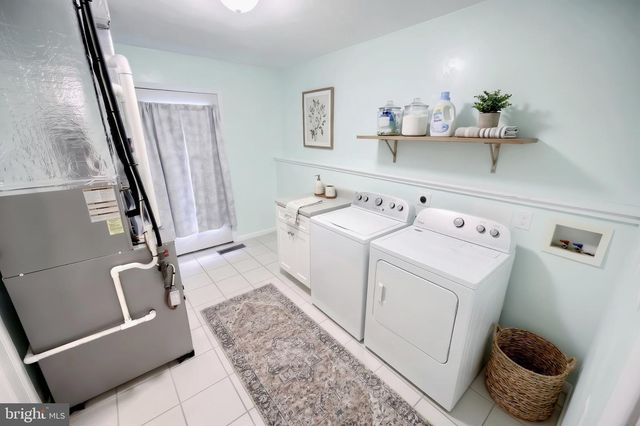2435 DUNBAR RD, York, PA 17408