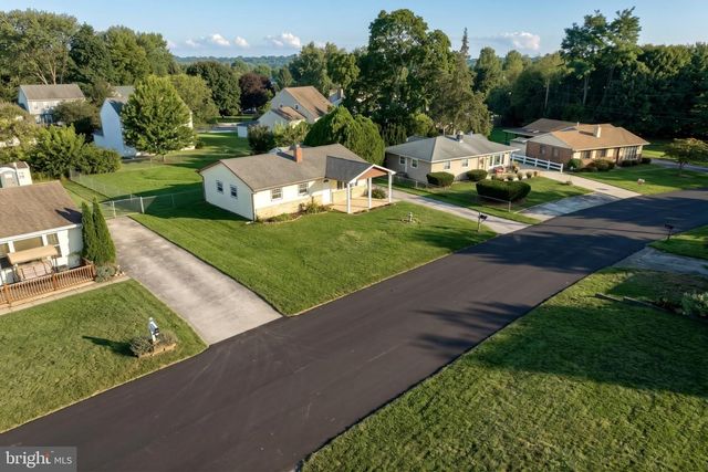 2435 DUNBAR RD, York, PA 17408
