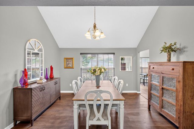 3291 N Eakins Avenue, Springfield, MO 65803