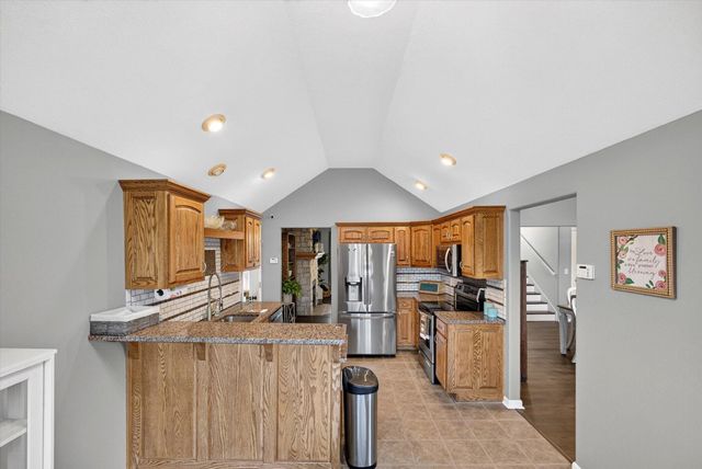 3291 N Eakins Avenue, Springfield, MO 65803