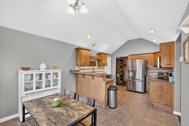 3291 N Eakins Avenue, Springfield, MO 65803